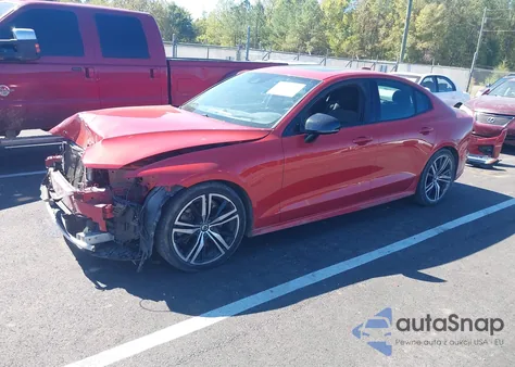 2019 Volvo S60 T6 R-Design из США, поврежденный, VIN 7JRA22TM3KG002314